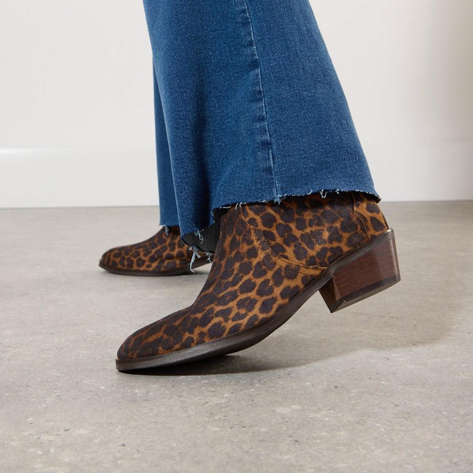 Anonymous Copenhagen Fiona Leopard Print Ankle boots - Image 4
