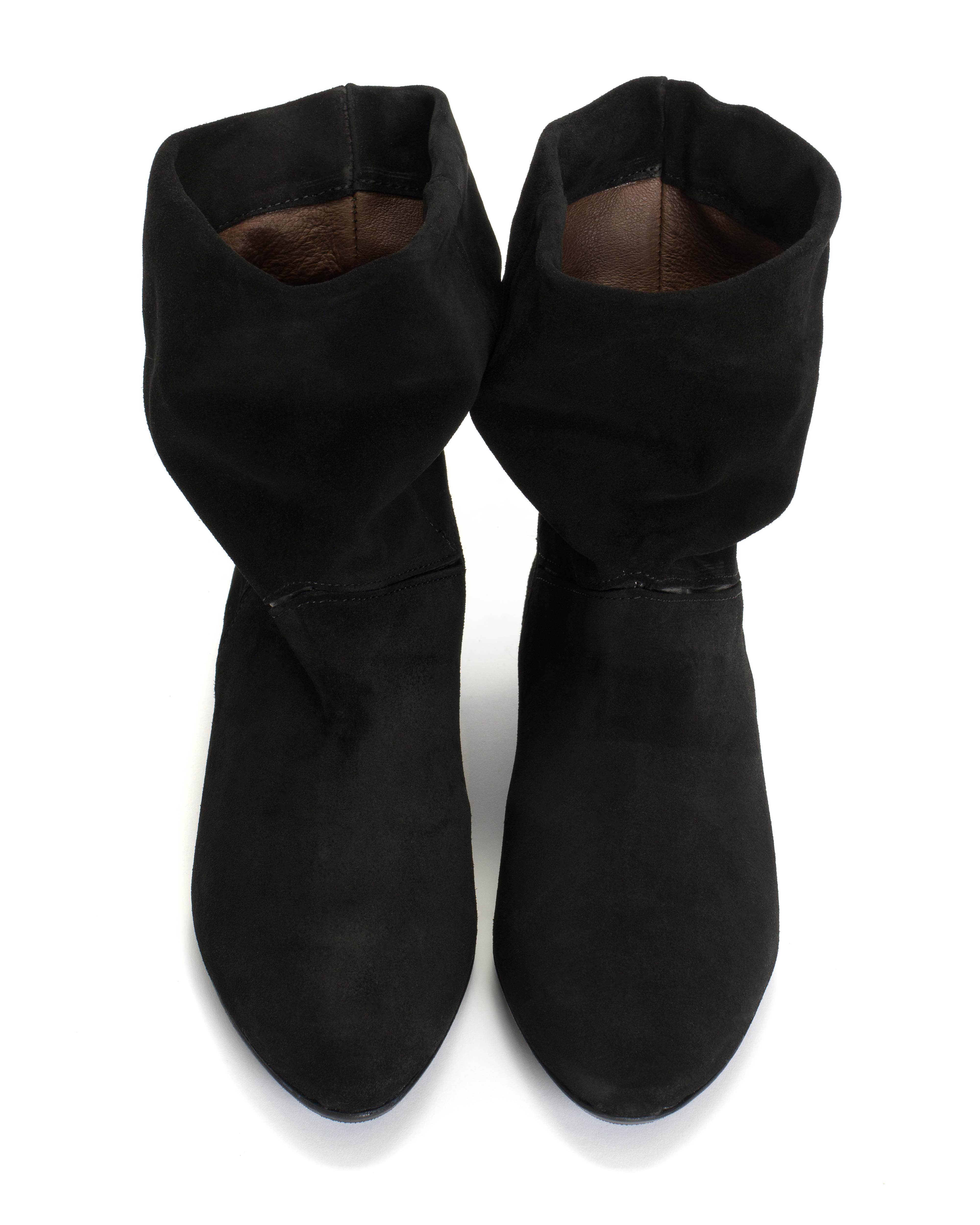 Anonymous Copenhagen Jassi 20 Black suede boot - Image 3