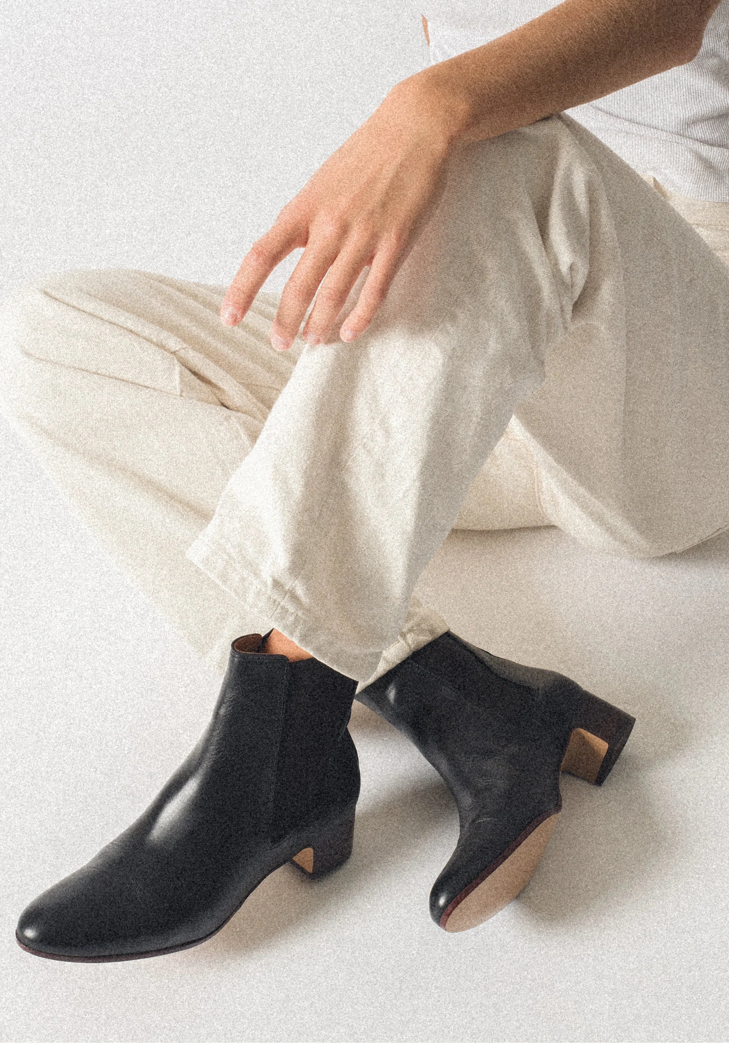 Anonymous Copenhagen Niabella Black ankle boots - Image 2