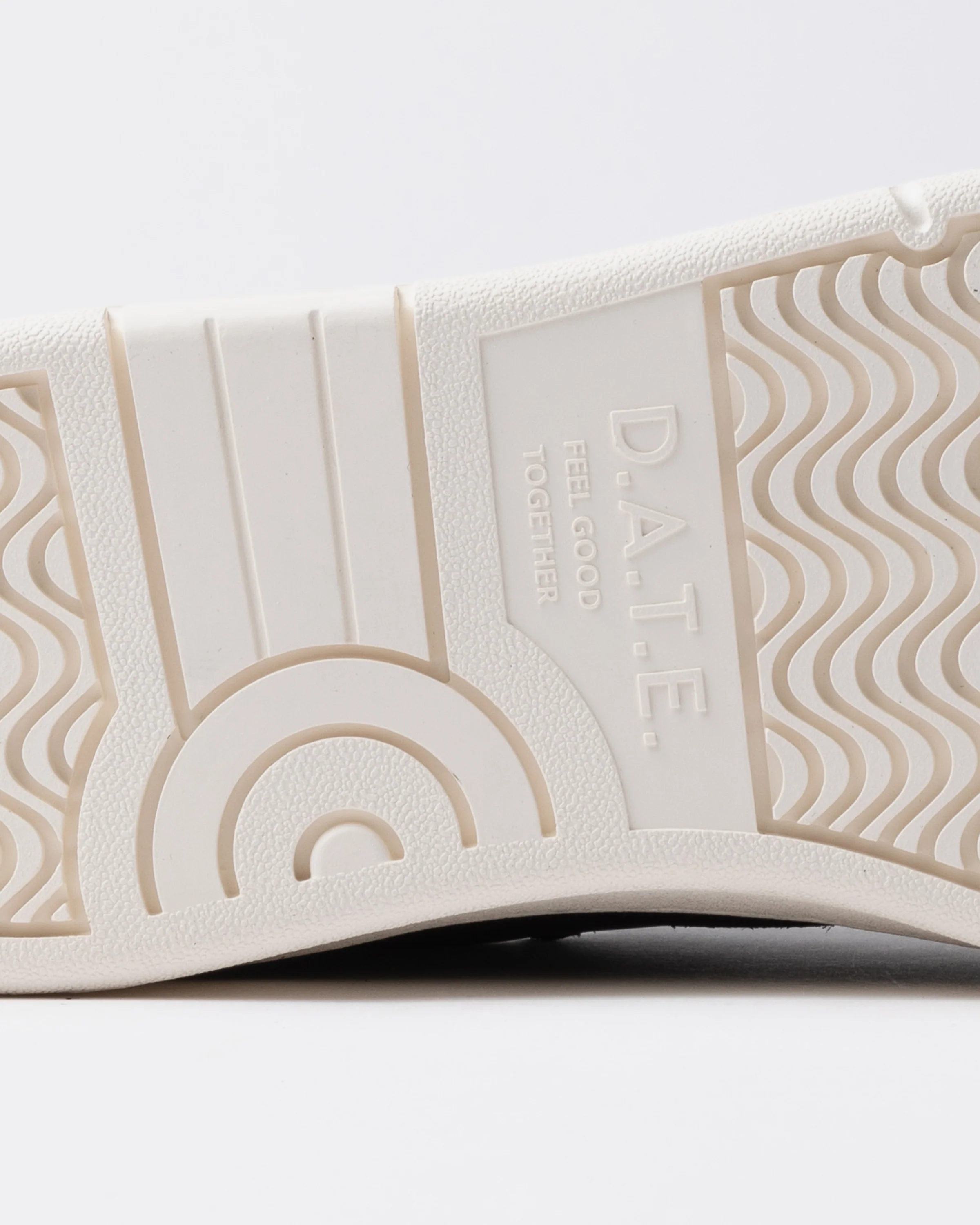 D.A.T.E Court 2.0 vintage ivory platinum - Image 4