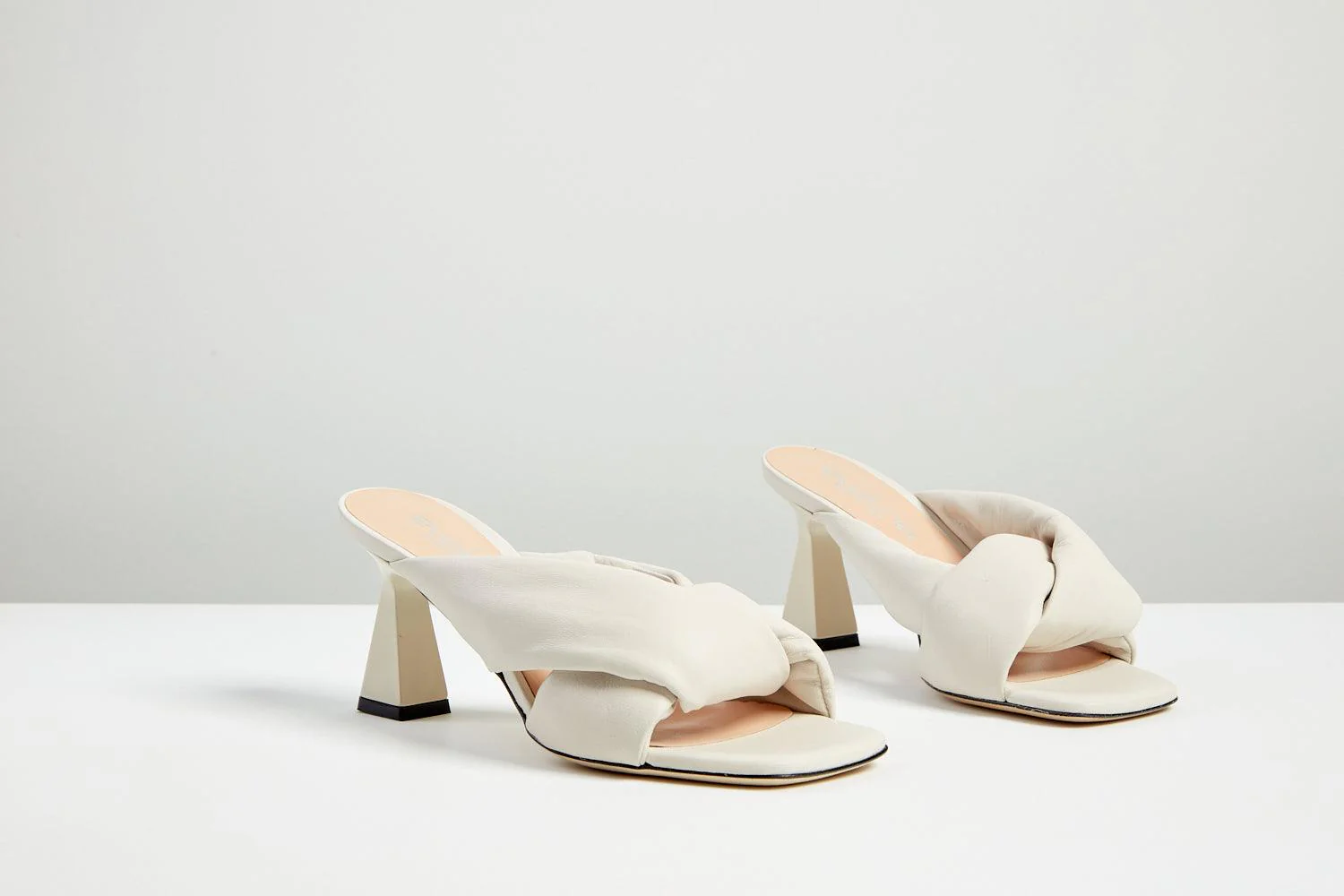 Gigi cream kitten heel - Image 5