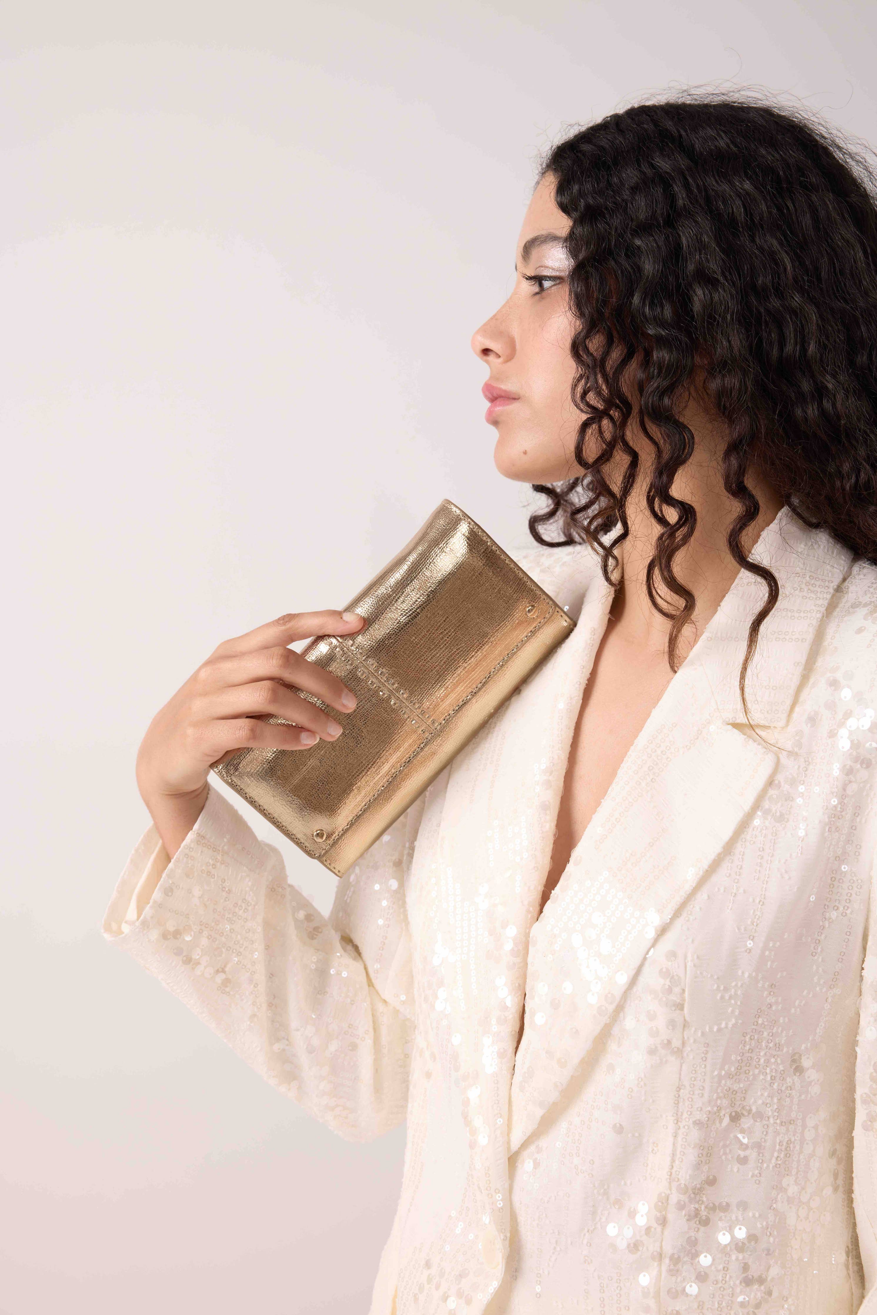 Gina gold clutch and crossbody bag - Image 3