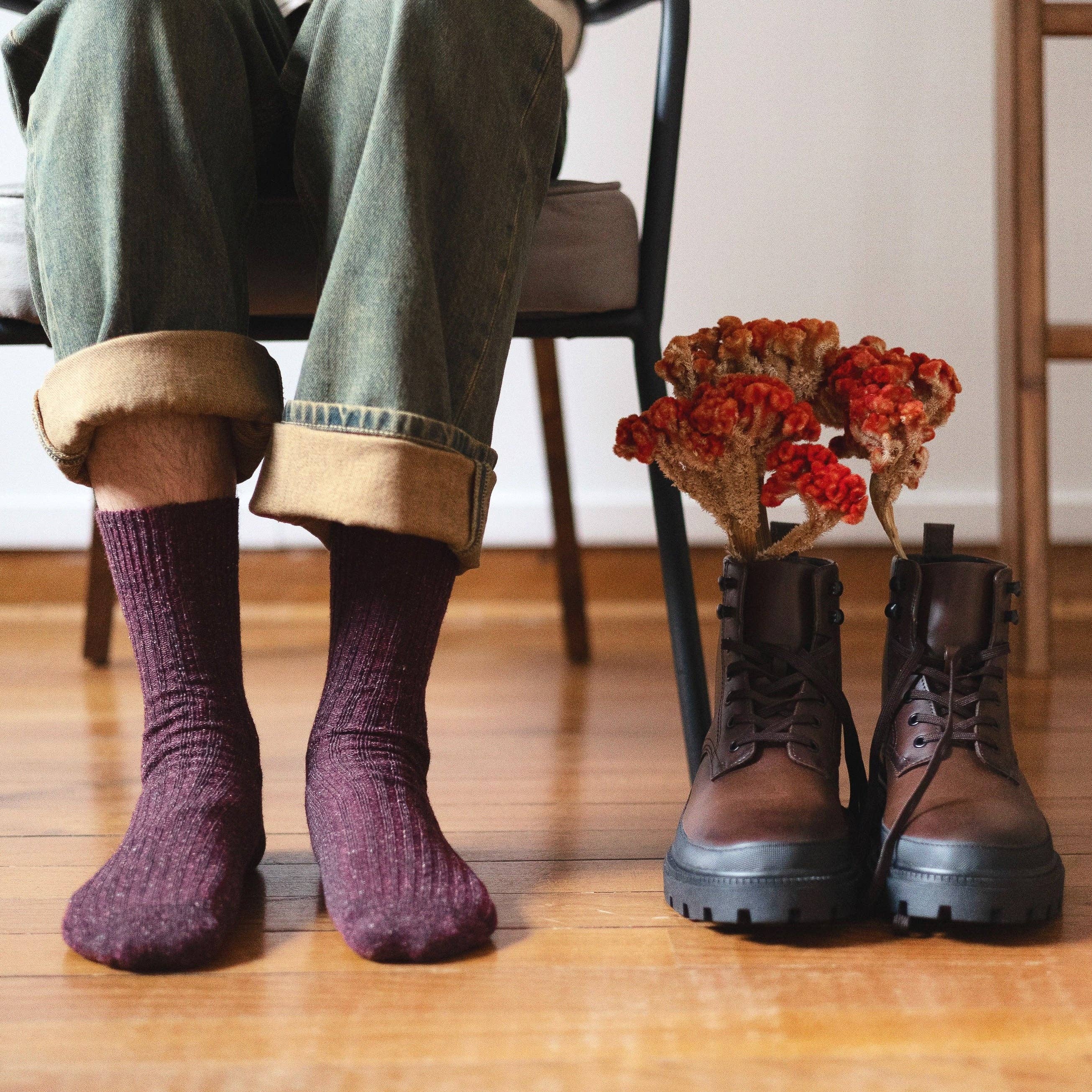 KLUE Men's Silk and Wool Burgundy socks - Image 3
