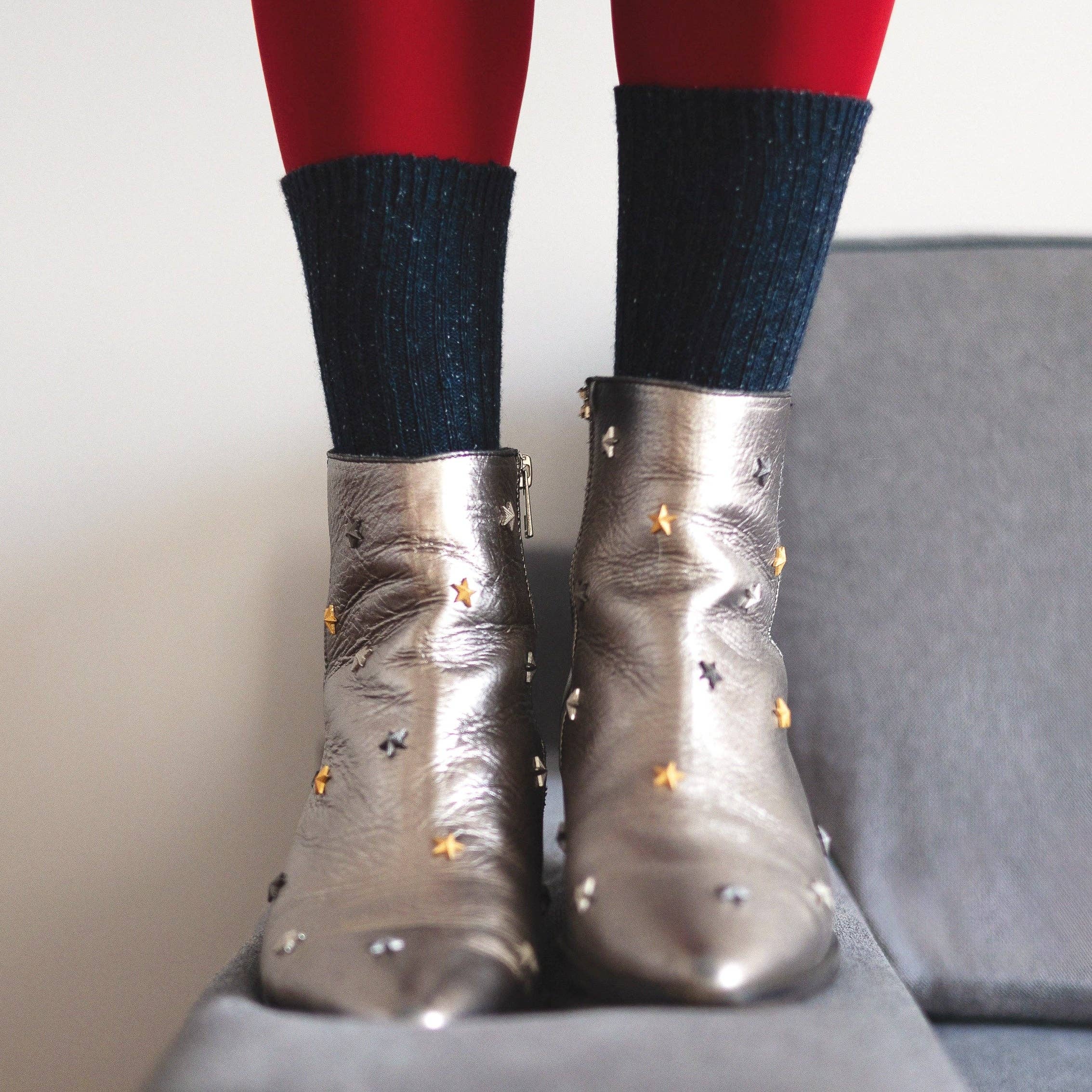 KLUE Navy wool and silk socks - Image 4